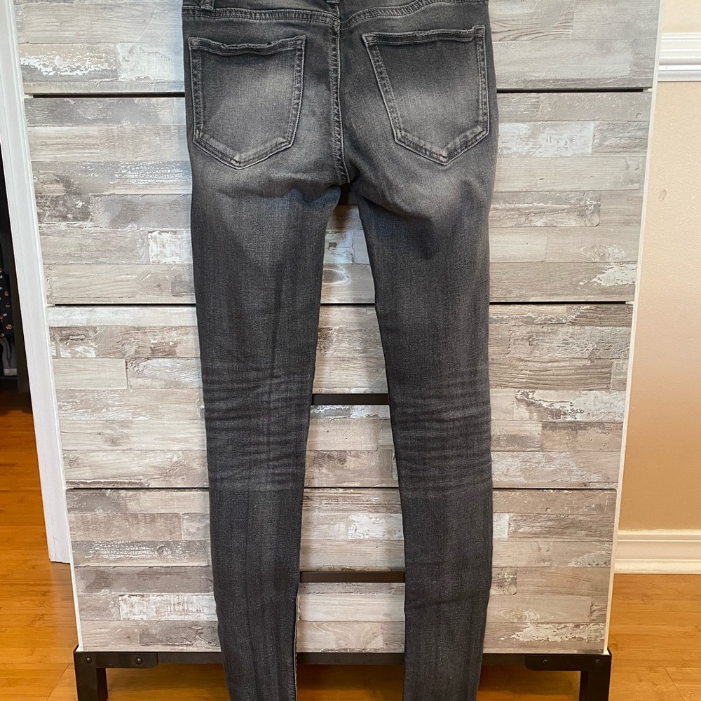 ☀️DAYTRIP JEANS☀️ - Picture 2 of 3
